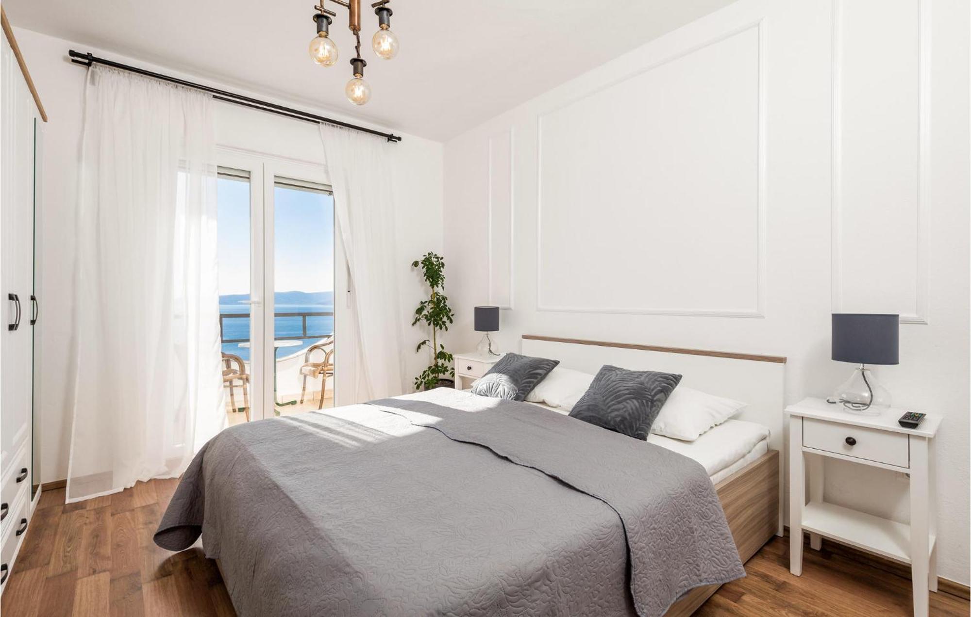 4 Bedroom Awesome Apartment In Sveti Juraj Exterior photo