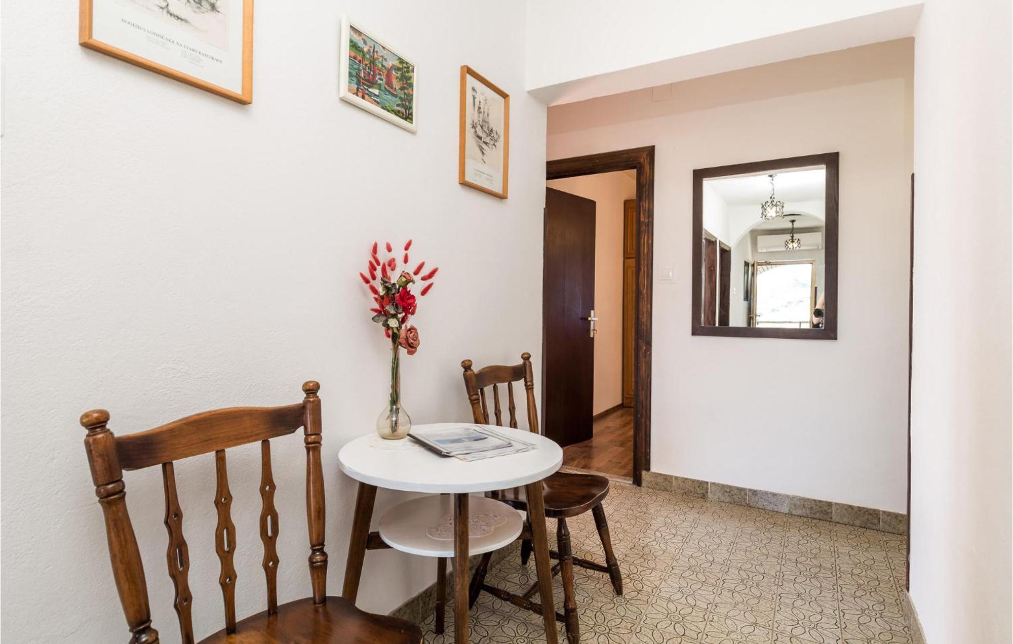 4 Bedroom Awesome Apartment In Sveti Juraj Exterior photo